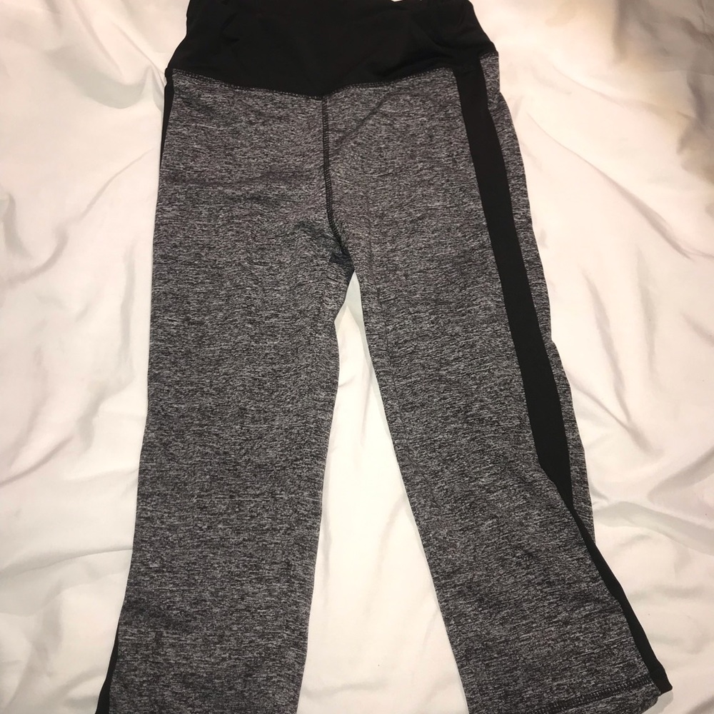 Capri pants
